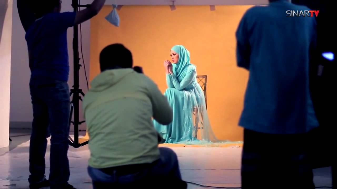 MH TV: Di Sebalik Tabir Sesi Fotografi Bersama Emma Maembong