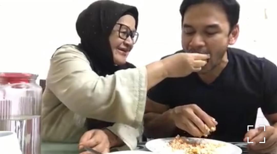 Tonton Drama Mak Nak Peluk, Reaksi Norman Hakim &#038; Ibu Undang Sebak, &#8220;Terima Kasih Allah Untuk Kesempatan Ini.”