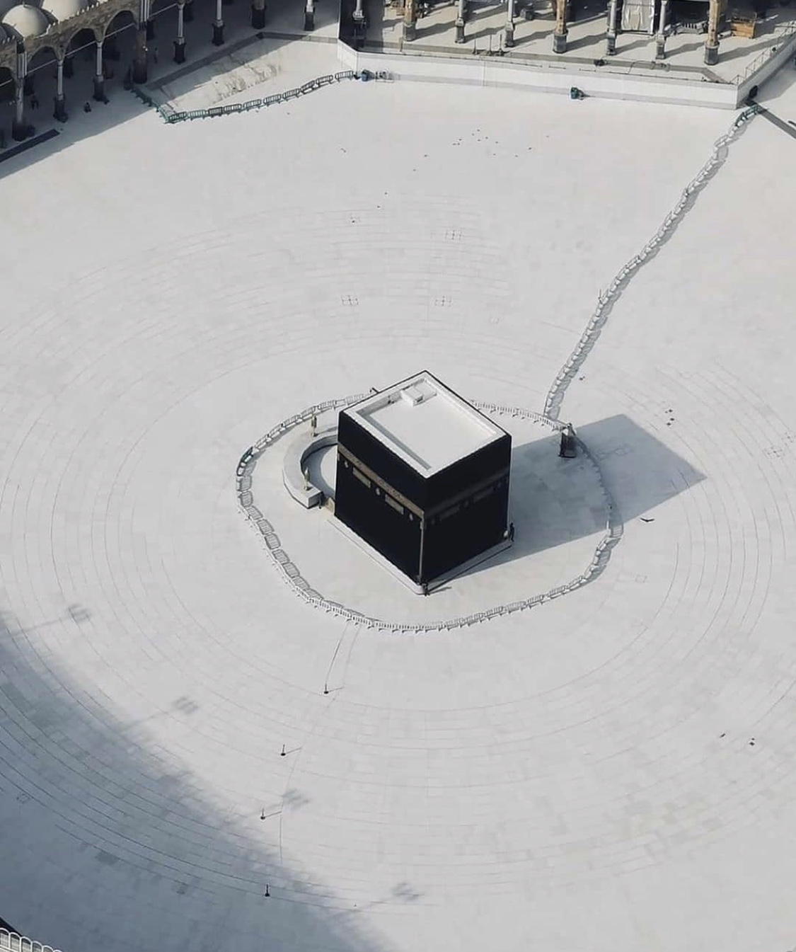 Masjidil Haram ‘Lengang’ Akibat Pembersihan COVID-19… DS Siti Nurhaliza, Yatt Hamzah Beri Reaksi