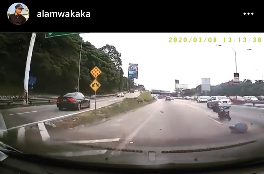 &#8220;Harap Dorang Lebih Berhati-Hati,&#8221; &#8211; Tular Video Penunggang Motosikal Terbabas, Ini Pesan Alam Wakaka Buat Penghantar Grab Food 