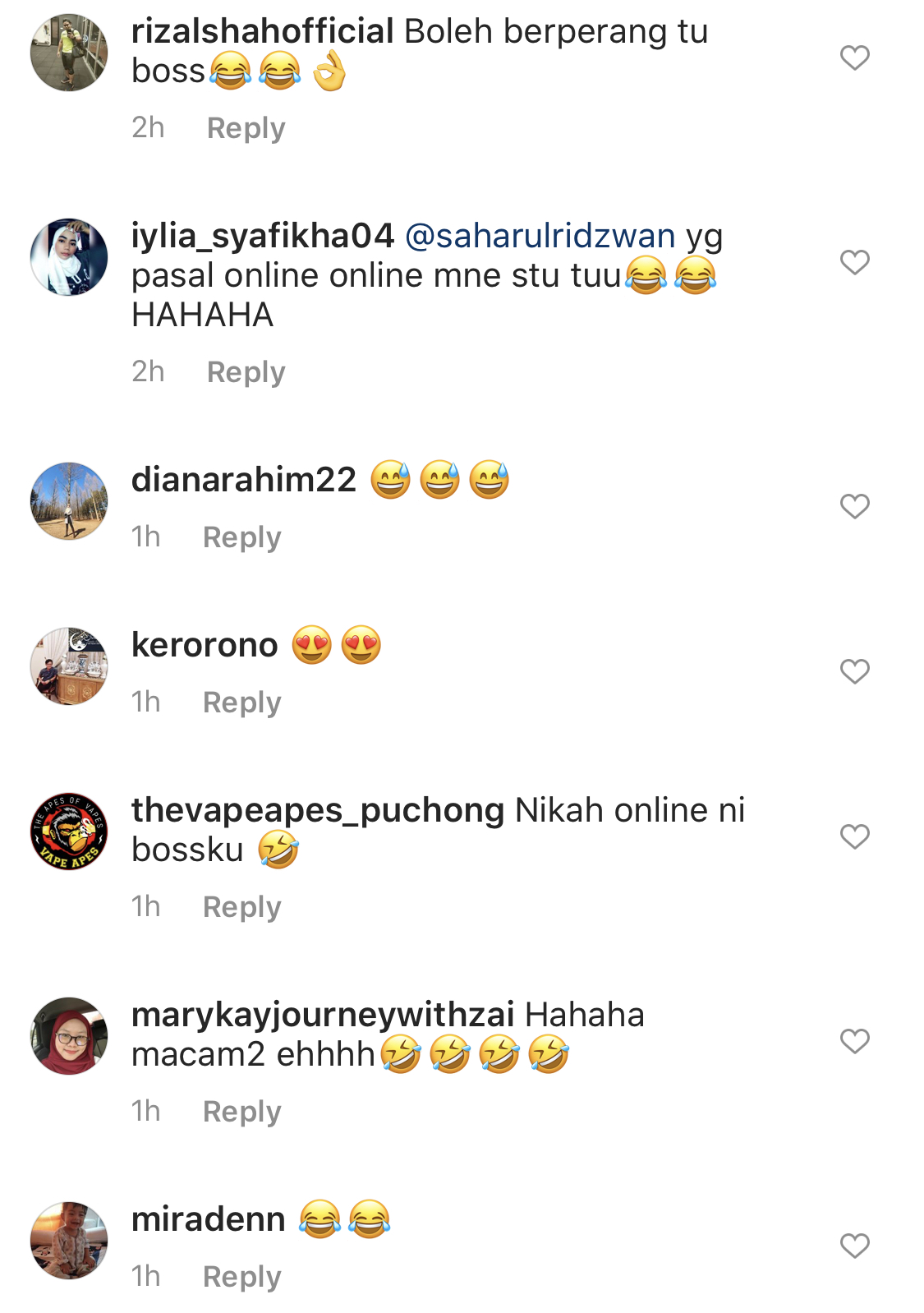 “Boleh Berperang Tu Boss,”- Bersongkok & Berbaju Melayu Lengkap Untuk Video Ucapan Puasa, Ini Reaksi ‘Slumber’ Isteri Saharul Ridzwan