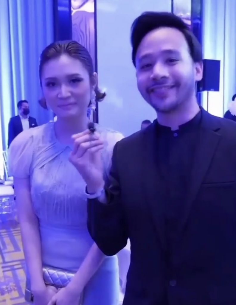 [GAMBAR] Fazura &#038; Elfira Loy Turut Hadir, Ini Barisan Artis Wanita Kita Yang Datang Meraikan Resepsi Mira Filzah, Malam Tadi