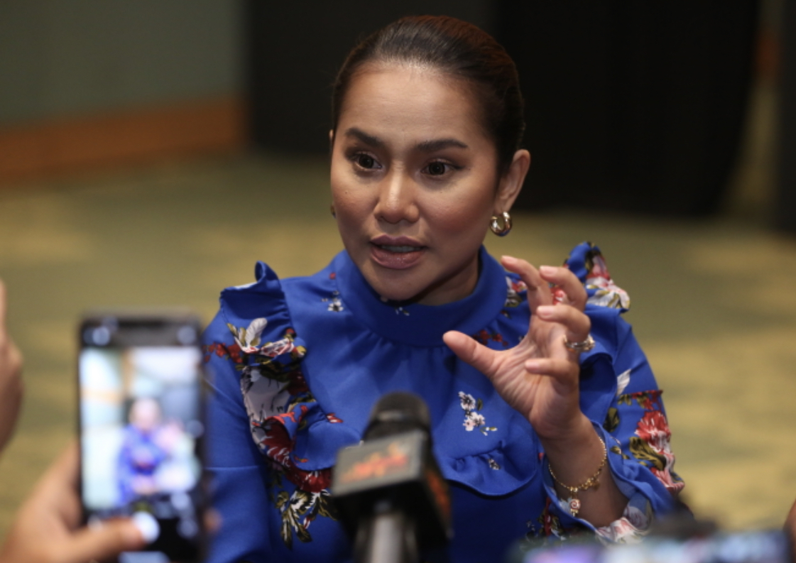 “Dia Sudah Tiada Dan Kau Masih Lagi&#8230; Apa Yang Dimarahkan Sangat?,” &#8211; Elly Mazlein Terkesan, Sifatkan Arwah Sandra Anak Yang Baik