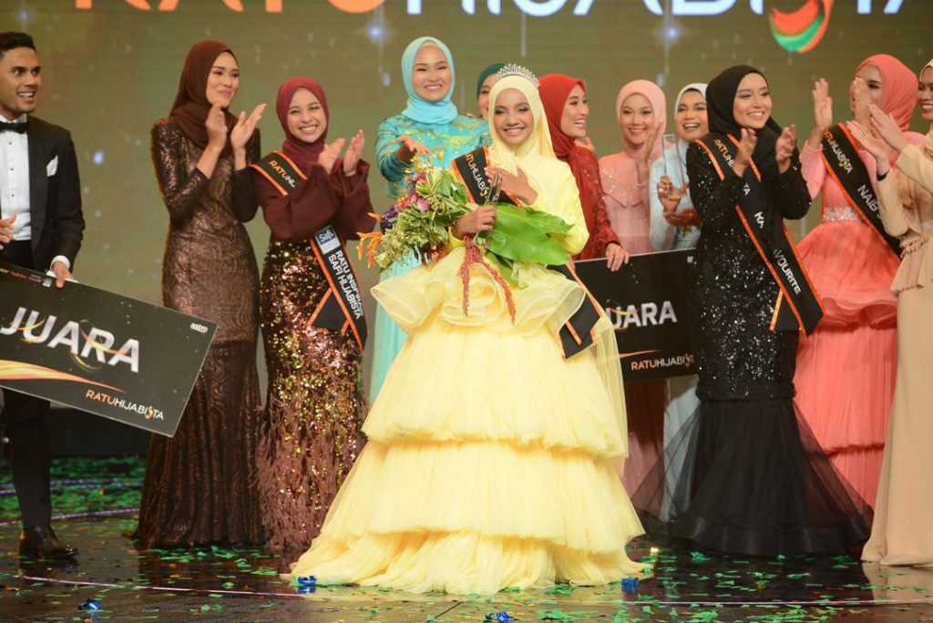 “Rezeki Yang Sudah Tertulis,” – Berkat Doa Orang Tua, Juara Ratu Hijabista Pertama, Qila Berminat Ceburi Dunia Hiburan