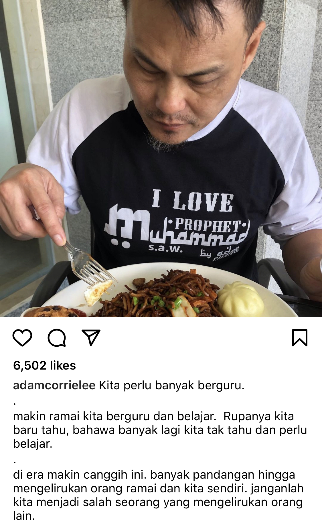 “Banyak Pandangan Hingga Mengelirukan,” – Hormati Keputusan Mufti, Adam Corrie Beri Respon Tentang SOP Solat Jemaah