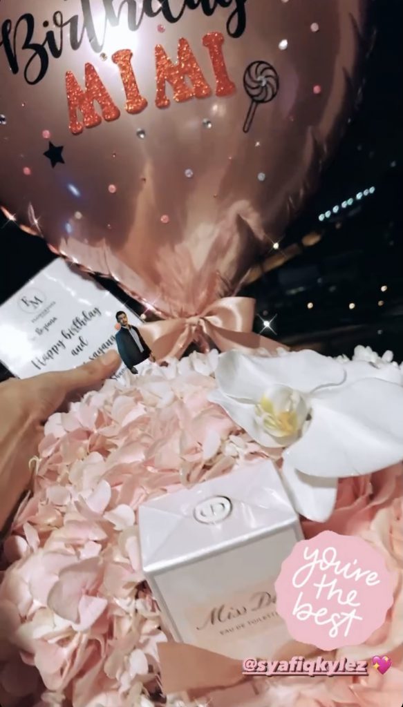 Wow! Mimi Lana Terima Jambangan Bunga Dari Syafiq Kyle &#8211; “Happy Birthday And Love You Sayang.”