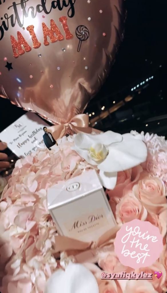 Wow! Mimi Lana Terima Jambangan Bunga Dari Syafiq Kyle &#8211; “Happy Birthday And Love You Sayang.”