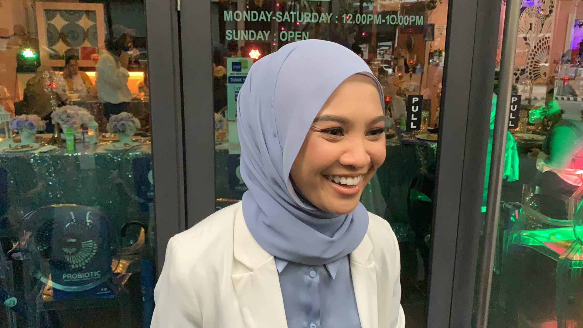 “Mana Tahu 14 Hari Bulan Nanti Saya Dah Sihat, Nyanyi Sedap Pula Tu,” &#8211; Tak Tahu Bila Boleh Nyanyi Balik, Nabila Razali Nak Buat Persembahan Di SFMM35?