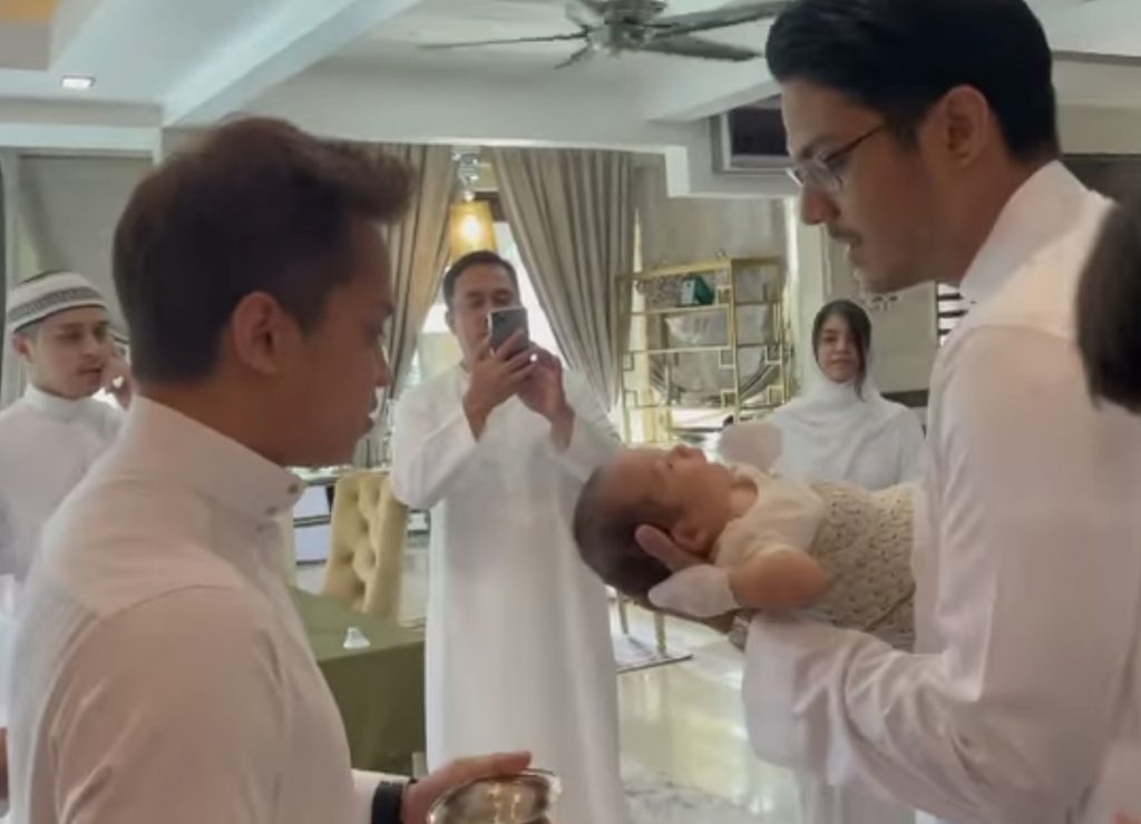 [GAMBAR] “Menguap Pun Comel,” – Selesai Tempoh Pantang, Farah Nabilah Anjur Majlis Cukur Jambul, Dedah Wajah Andre Omar