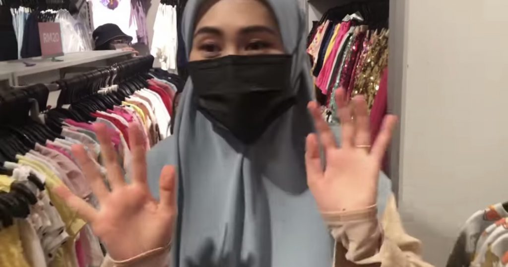 “Tetap Solat Supaya Tak Tinggal,” – Tak Pasti Surau Mall Ditutup Atau Tidak, Nubhan Cari Alternatif Dirikan Solat Dalam ‘Fitting Room’