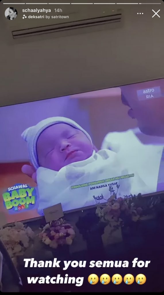 “Kami Kenalkan Anak Kedua Kami,” – Peminat Sebak Tonton Detik Bersalin, Scha & Awal Kongsi Wajah Penuh Baby L