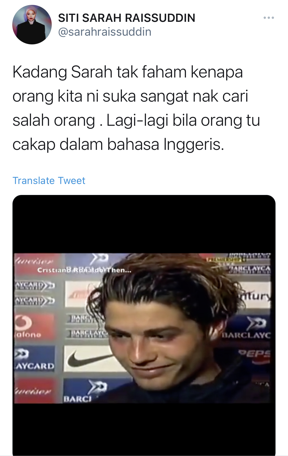 “Kalau Melayu Cakap Orang Putih Salah, Kau Kata Bodoh,” – Ini Pandangan Jujur Siti Sarah