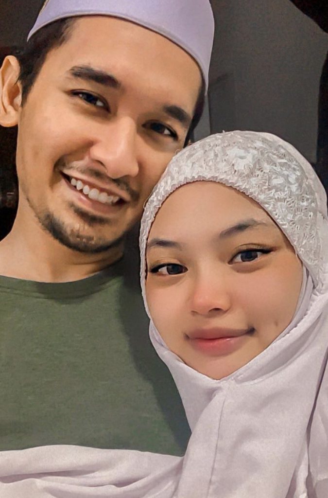 Isteri Sah Hamil Anak Sulung, Nazrief Nazri Bakal Jadi Bapa! – “Dia Check Dekat Rumah, Lepas Tu Bawa Pergi Klinik Untuk Sahkan Dan Yeay!”