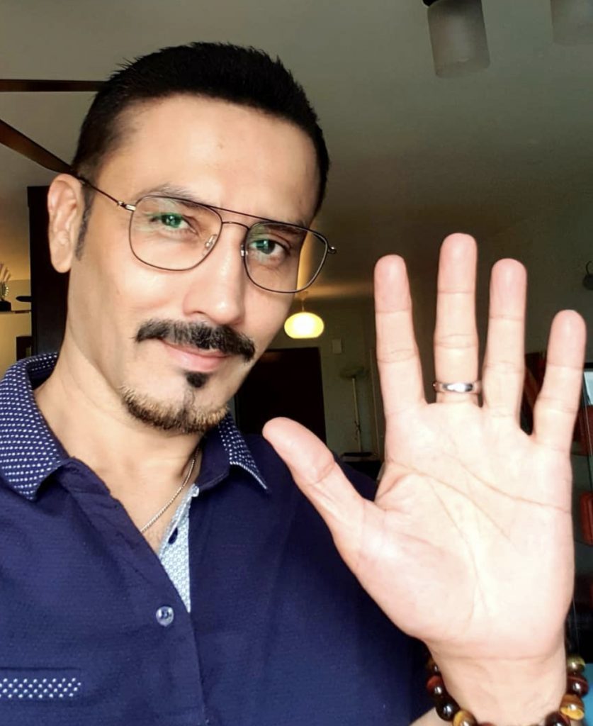“Sejak Mula Isteri Sakit, Saya Sering Terima…,” –  Kalau Ada Wanita ‘Call’, Edika Yusof Bagi Telefon Biar Isteri Jawab