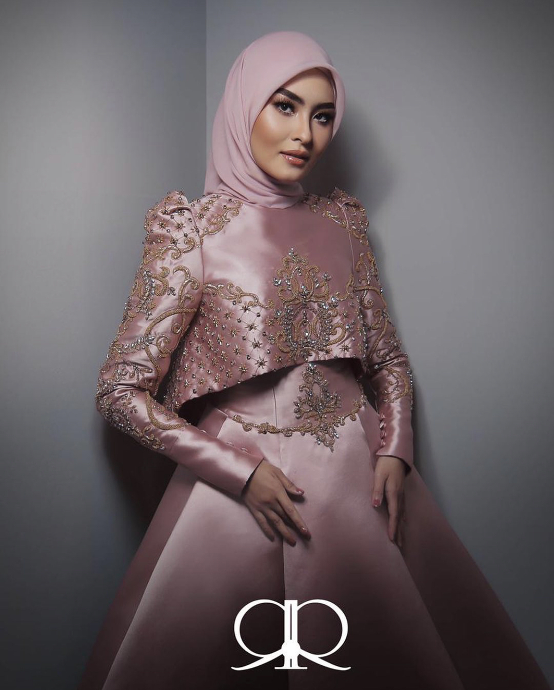 “Cantik Wany Bertudung Bawal Pink, Manis Bethol Ya,” – Komen ‘Show’ AJL35 Di Twitter, Penampilan Wany Hasrita Buat Syafiq Kyle Cair?