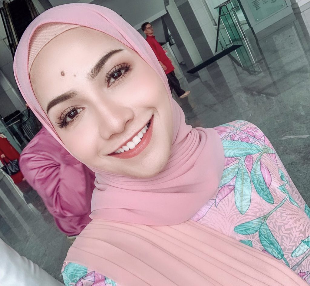 [GAMBAR] Buang Foto Nampak Aurat, Instagram Aishah Azman Dihujani Doa Positif, Peminat Tumpang Gembira