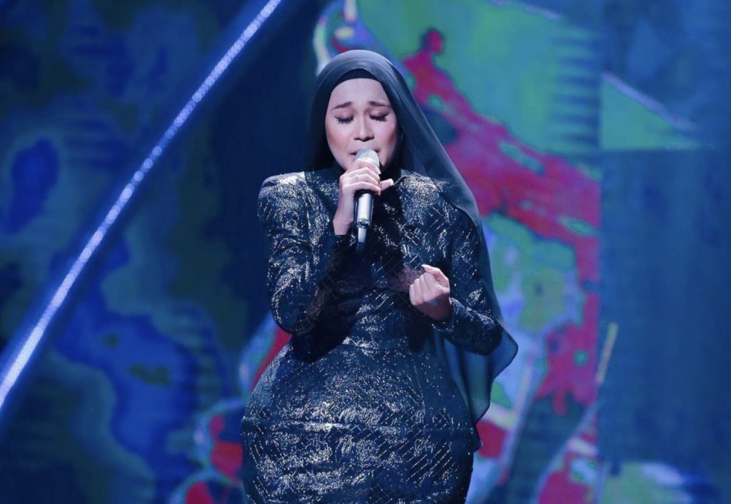 “Ramai Bertanya, Banyak Juga Kata Mencuit Hati Saya,” – Persalinan Di AJL35 Istimewa, Ernie Zakri Beri Penghormatan Buat Allahyarhamah Nenek