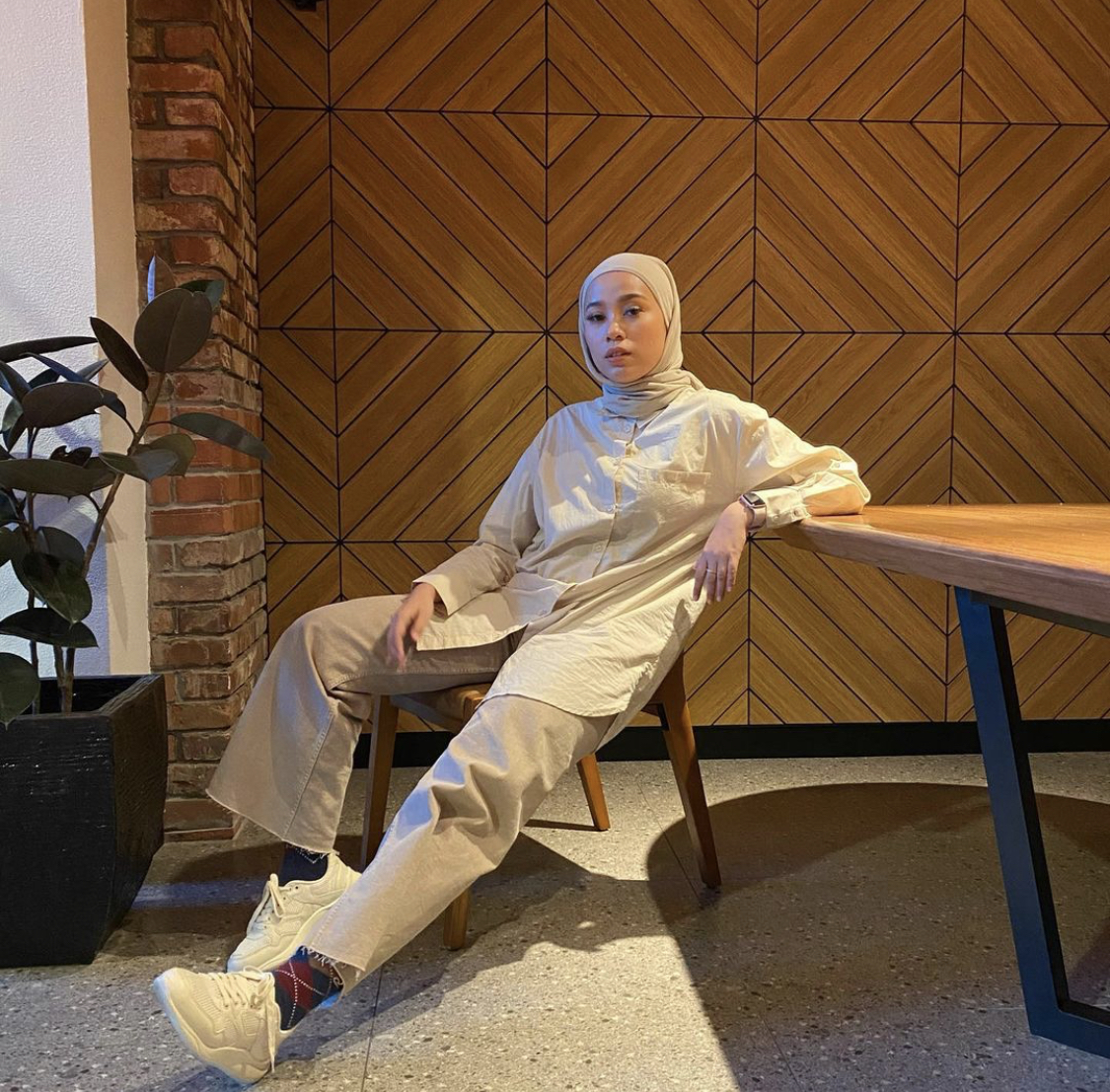 “Setiap Hari Akan Ada Orang Cakap I Gemuk,” – Pakai Jubah Waktu Jadi Hos Program Neelofa, Bella Zahir Terkilan Terima Komen Fasal Bentuk Badan