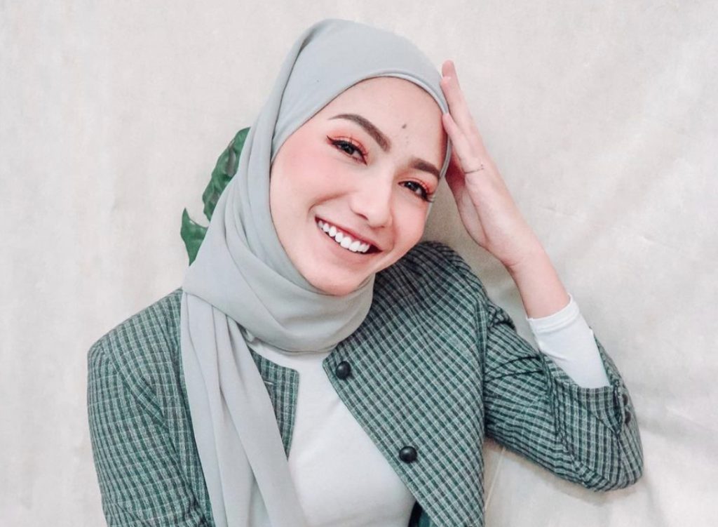 [GAMBAR] Buang Foto Nampak Aurat, Instagram Aishah Azman Dihujani Doa Positif, Peminat Tumpang Gembira