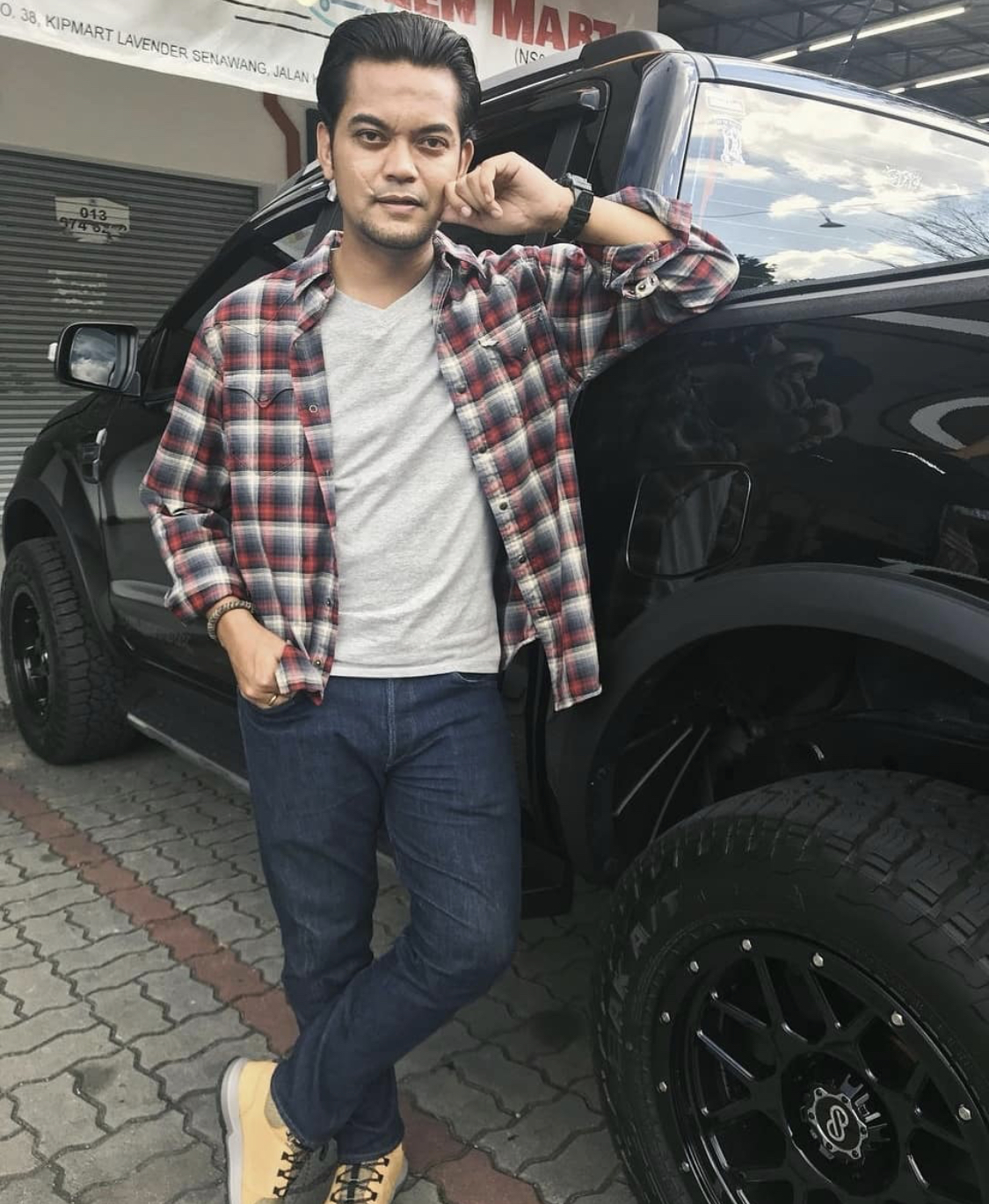 “Makanlah Roti Canai & Minum Air Kosong Bergelas-Gelas,” – Hanya Ada RM10 Bertahan Sampai Hujung Bulan, Fizi Ali & Jay Izwazir Kongsi Kisah Susah Senang