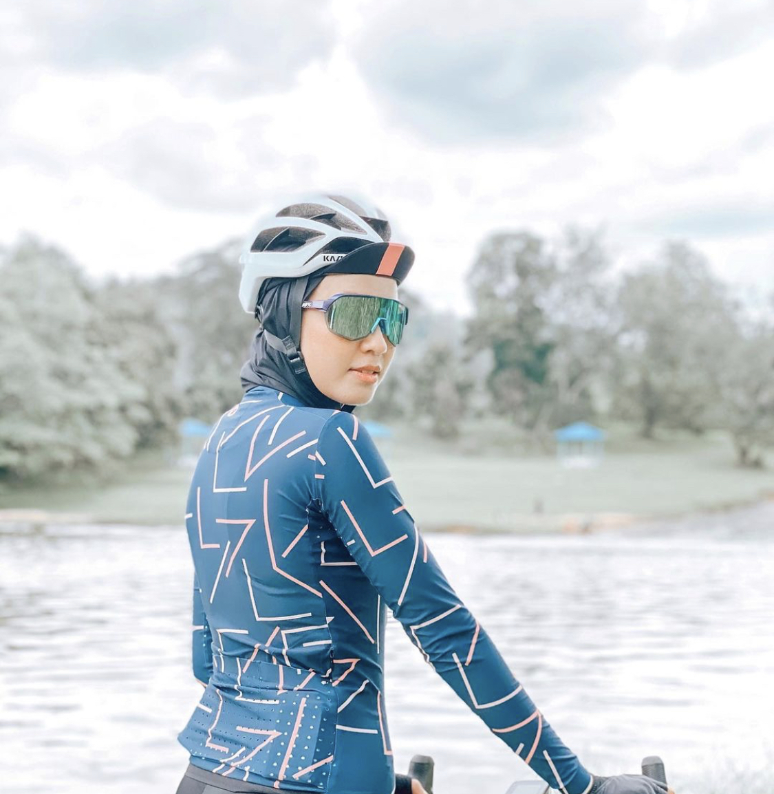 “Mahu Cuba Satu Hari Kalau Ada Peluang,” – Bella Dally Mahu Berbasikal Di Velodrom Pula, Ini Respon Azizul Hasni Awang Berikan
