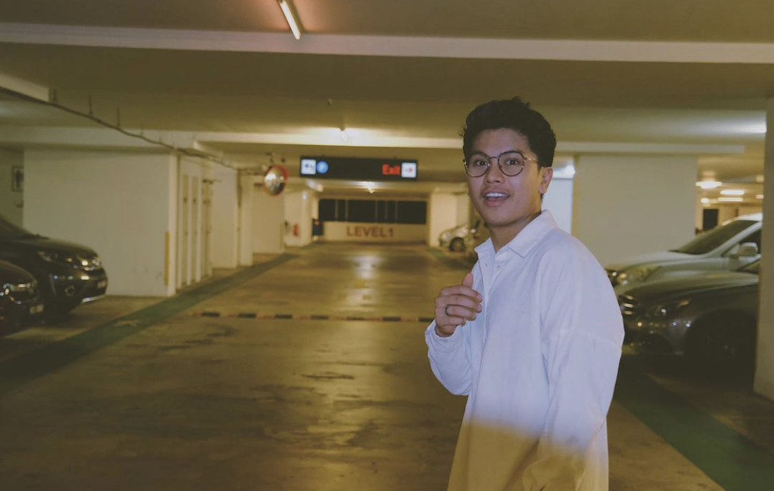 “Terma ‘Pakai Bantai’ Hanyalah Cara Saya Merendah Diri,” – Lagu Mimpi Raih 13 Juta Tontonan, Haqiem Rusli Tidak Mahu Dilabel Berlagak