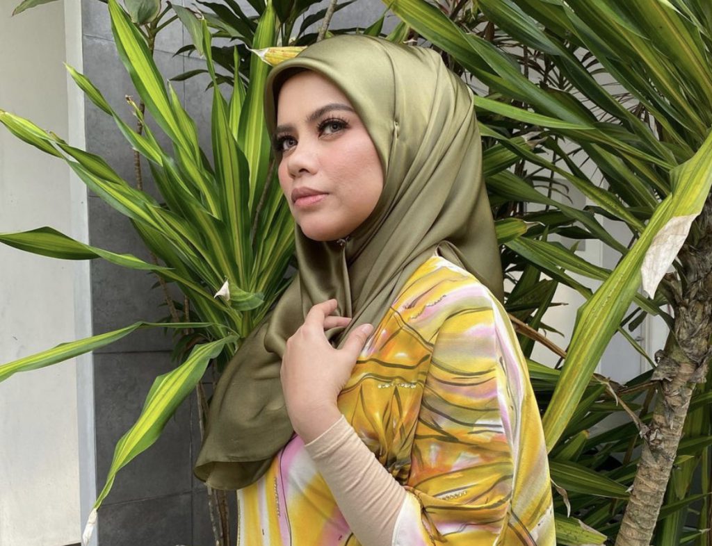 “Kalah Bermaruah. Dia Jalankan Tugas Dia  Dengan Sehabis Baik,” – Persembahan Lebih Diingati, Datin Alyah Terpanggil Komen Nabila Razali Di AJL35