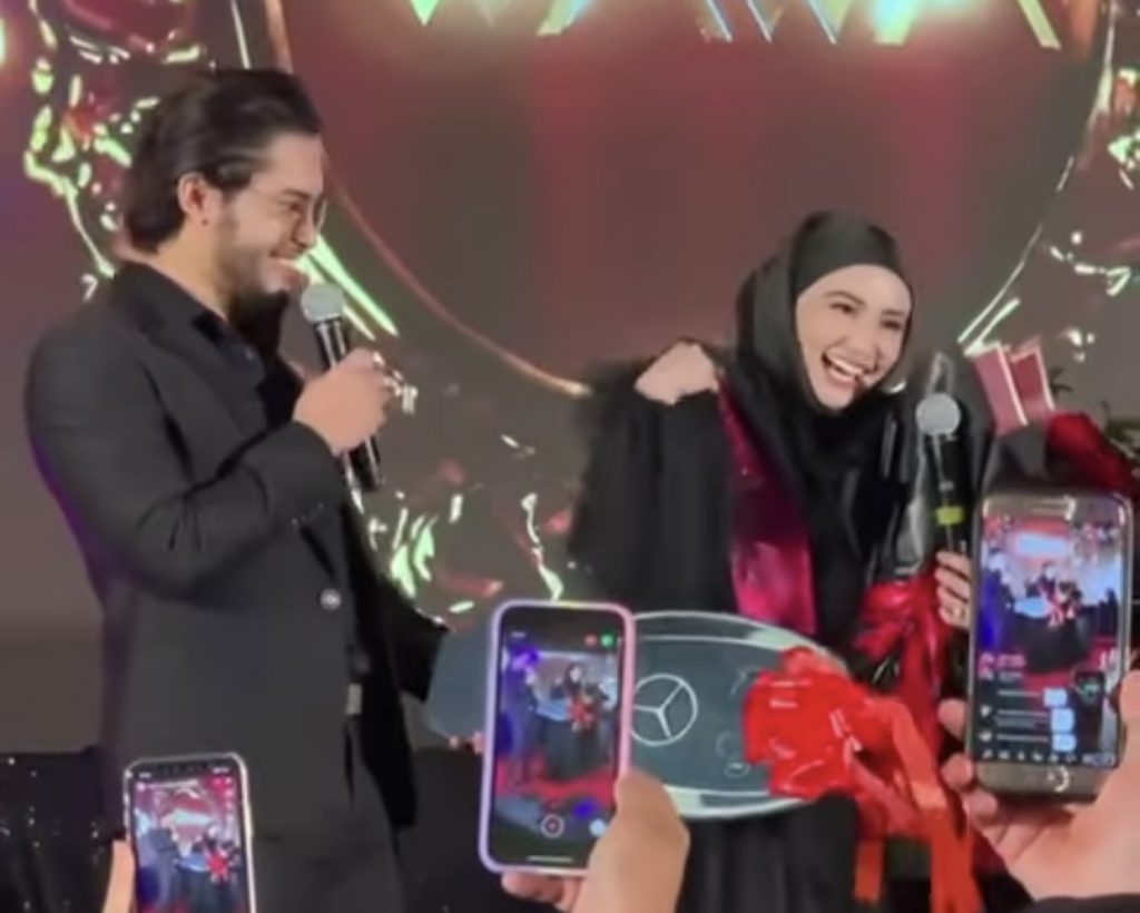 “Kami Sanggup Berhabis, Sebelum Ini Bawa Berbelanja Di Kedai Mewah,” – Hargai 8 Peniaga Sukses Jual Kosmetik, Wawa Zainal & Aeril Zafrel Rela Hati Beri Hadiah Ratus Ribu!