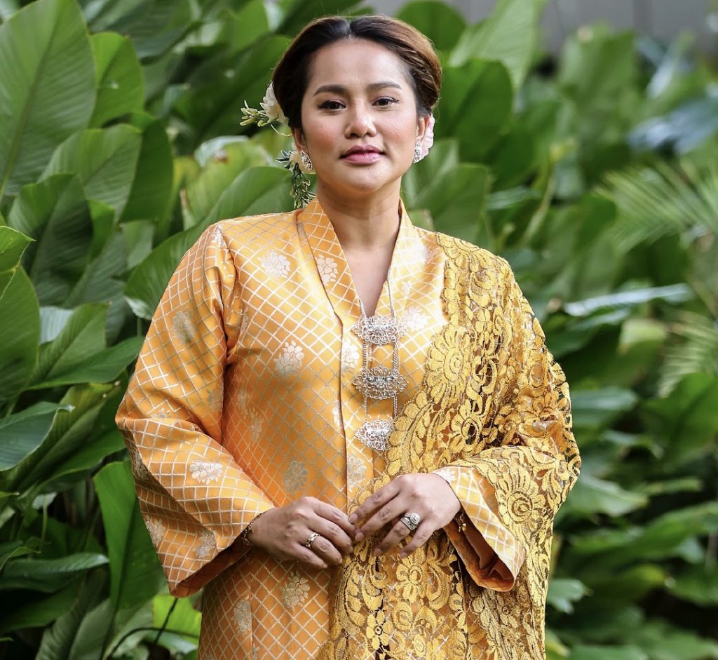 Elly Mazlein Jawab Dakwaan Hamil, Minta Doa Yang Baik-Baik – “Suami Pun Tunggu, Semuanya Aturan Allah SWT.”