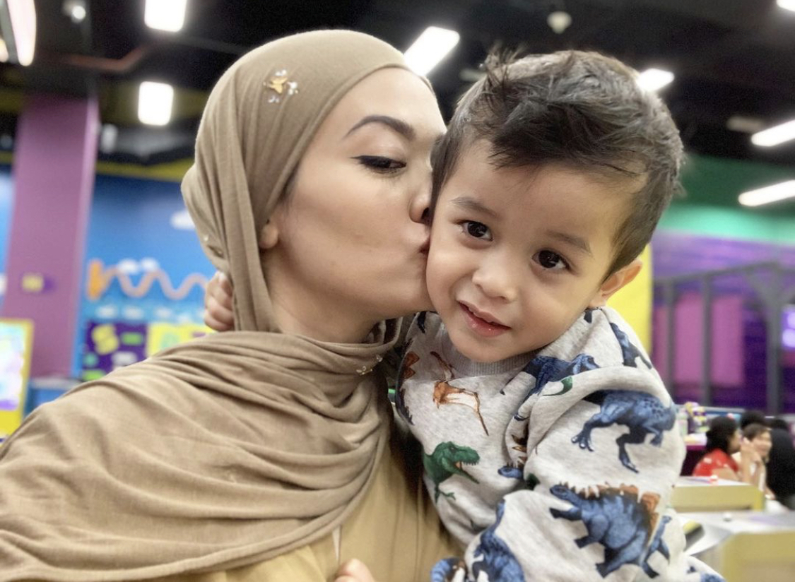 “Sedih Ya Allah Tengok Anak Kita Macam Tu,” – Anak Terima 7 Jahitan Di Bibir, Mengalir Air Mata Syatilla Melvin