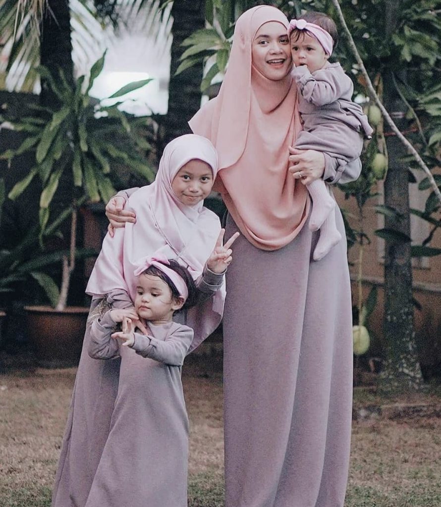 “Perut Makin Besar, Pipi Makin Bulat,” – Usia Kandungan Kini 20 Minggu, Yatt Hamzah Syukur Hamil Anak Ke-6 Pada Usia 40 Tahun