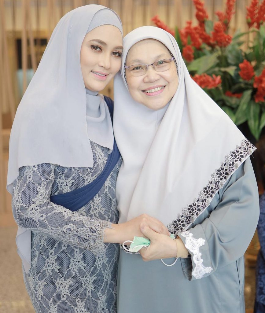 Fasha Sandha Puji Anak Sulung Rizman Nordin Comel, Allah Izinkan Jumpa – “Aunty Kenal Mommy Rizqaa Sejak Remaja.”