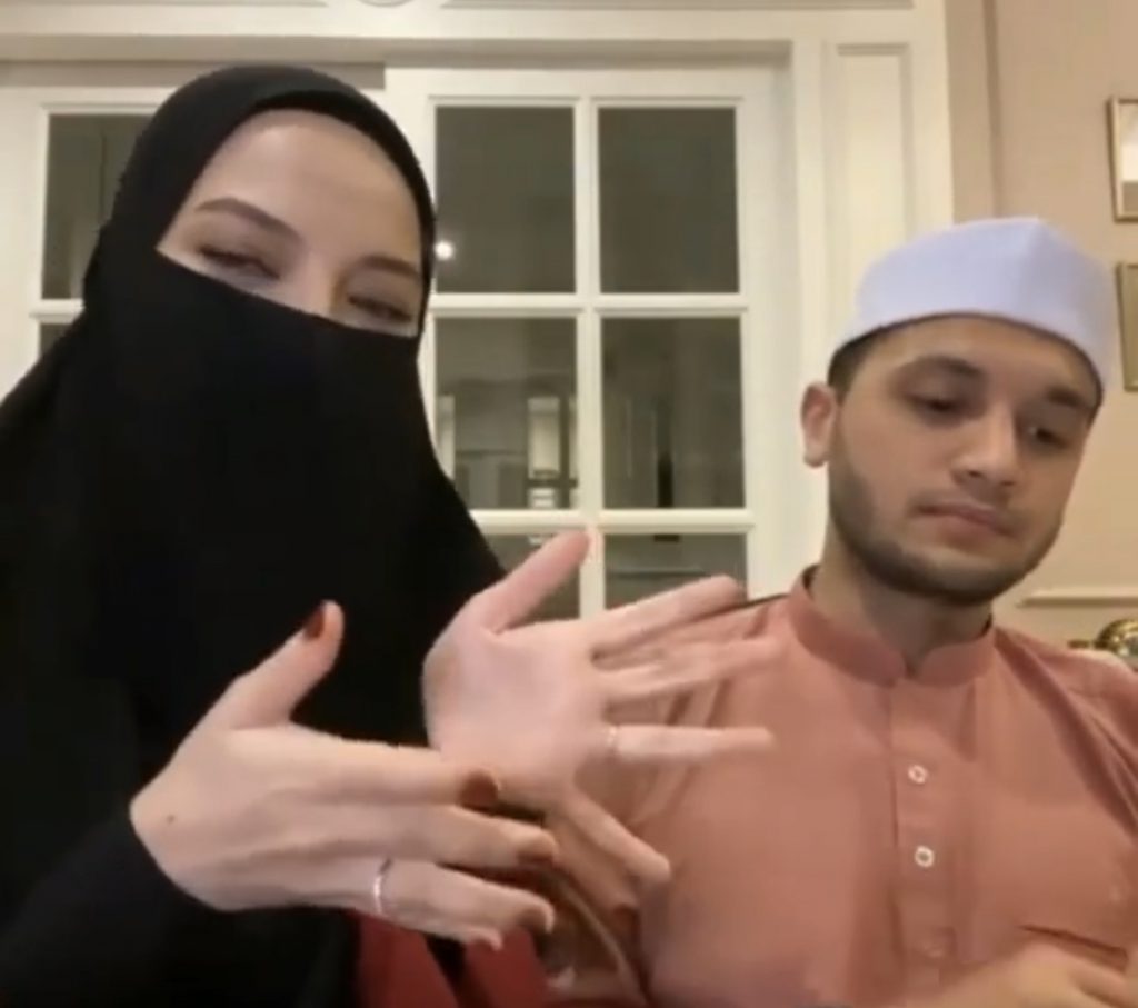 “Inilah Quran Yang Haris Bawa Untuk Berterawih Dengan&#8230;,” &#8211; Buka Cerita, Neelofa Kongsi Bibit Cinta, Hati ‘Dicuri’ Suami Tersayang