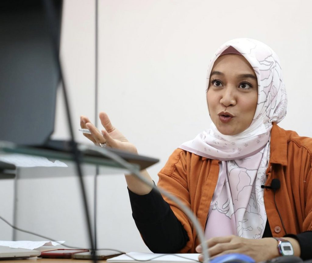 “Jawapan Saya Radio Akan Sentiasa Ada Dalam Jiwa,” – Dapat Offer Kembali Duduk Di Konti, Fara Fauzana Kena Fikir Dulu