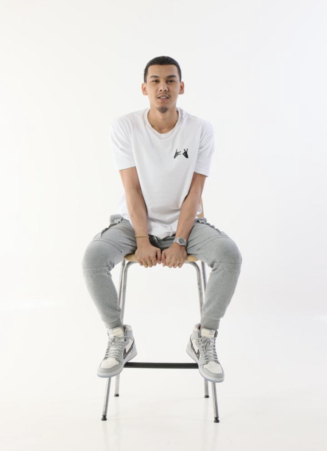 “Masanya Tepat Untuk Saya Kongsi Gaya Kegemaran,” – Jual Baju ‘Street Wear’ Sendiri, Semua Orang Boleh ‘Jadi’ Macam MK K-Clique!