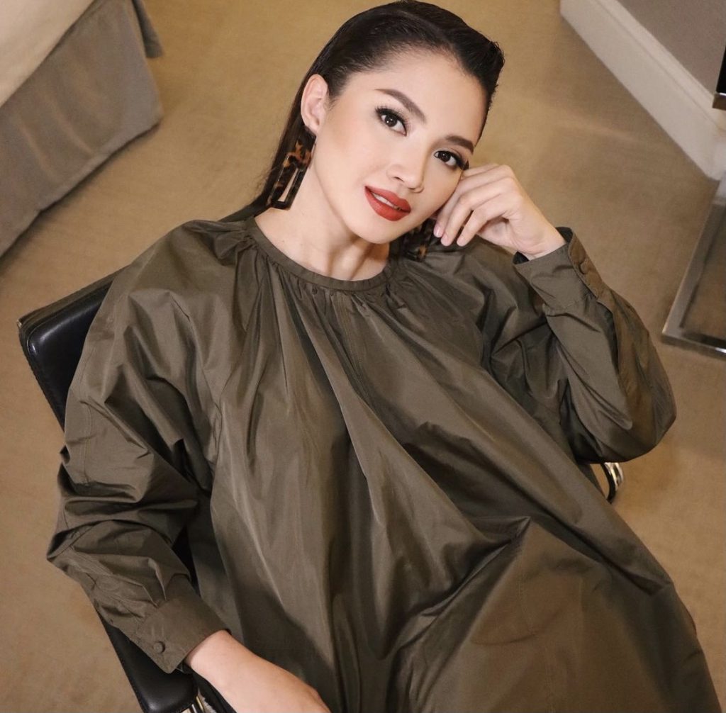 “Banyak Di Rumah & Office Saja,” – Akui Jarang ‘Update’ Di Media Sosial, Fazura Harap Tenang Jalani Ibadah Puasa