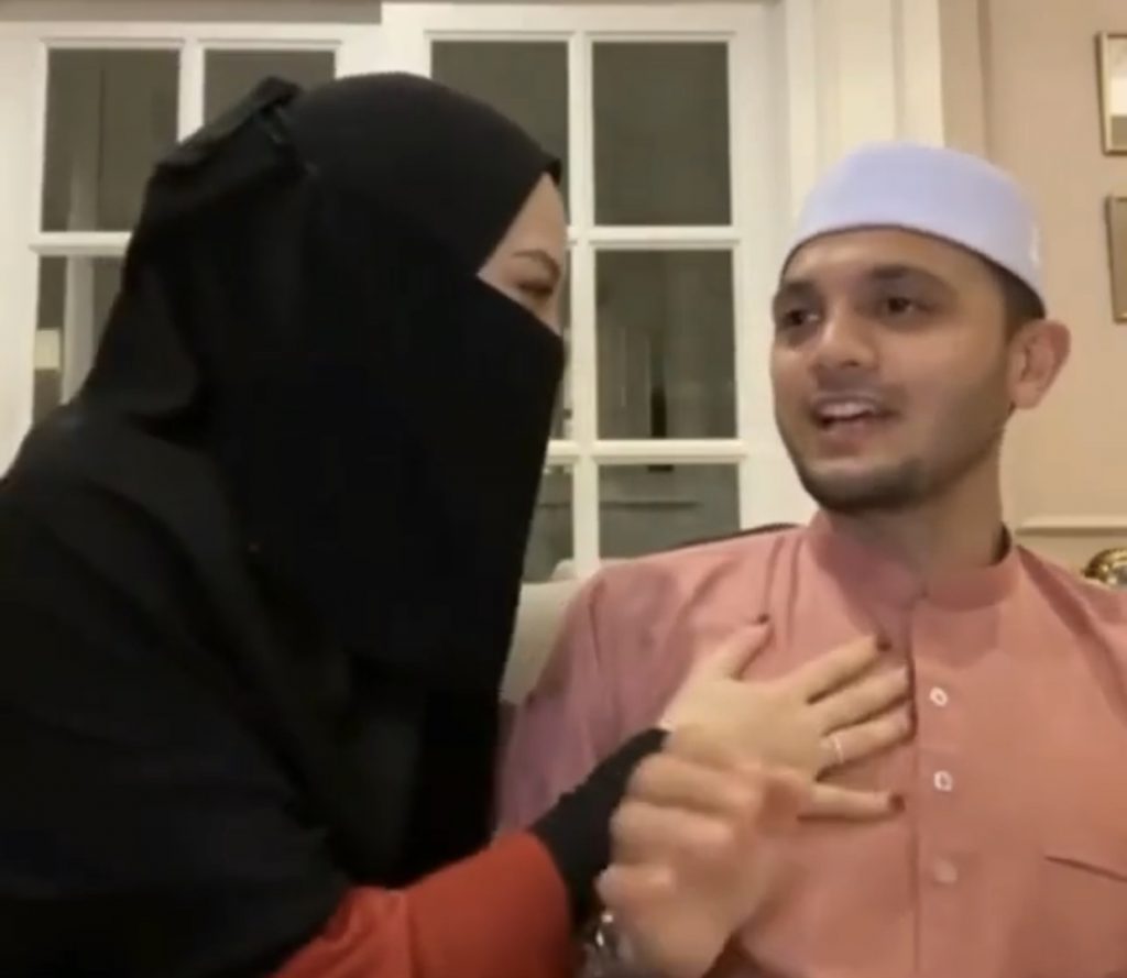 “Inilah Quran Yang Haris Bawa Untuk Berterawih Dengan&#8230;,” &#8211; Buka Cerita, Neelofa Kongsi Bibit Cinta, Hati ‘Dicuri’ Suami Tersayang