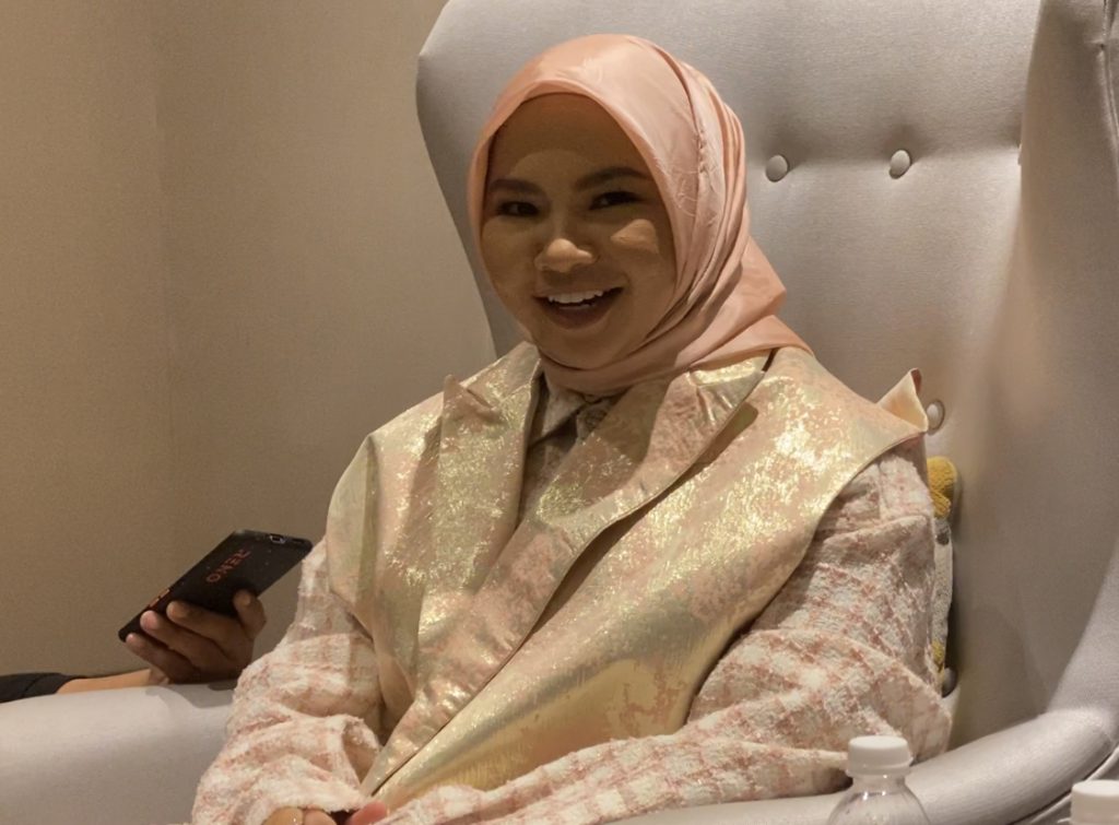 &#8220;Macam Mahu Mengaibkan, Jadi Saya Tak Nak Layanlah,&#8221; &#8211; Ada Dakwa Lagu Raya Judi Lebih Sedap, Ini Jawab Balas Aina Abdul