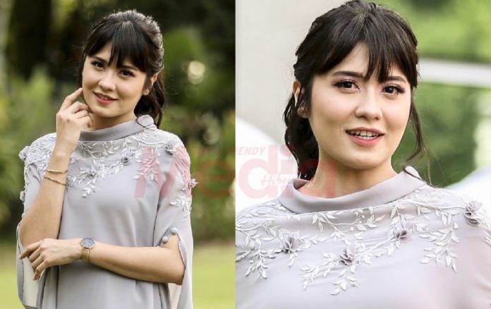 AAECDB48-69BE-4037-B933-8A7970D9C711