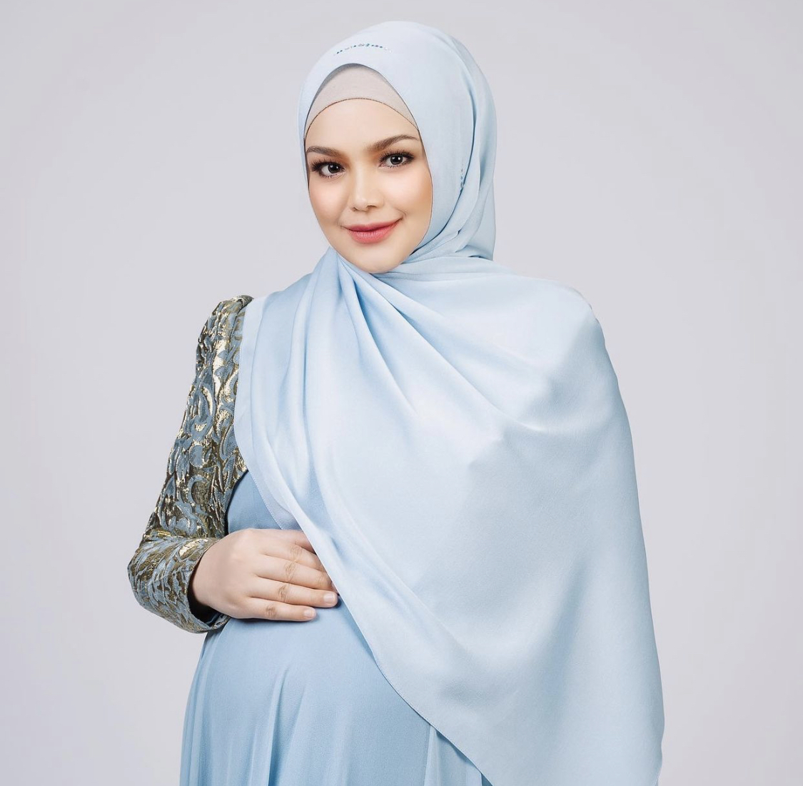 “Allah Lapangkan Satu Lagi Nikmat & Peluang Untuk Saya,” – ‘Update’ Perkembangan Selepas Bersalin, Datuk Seri Siti Nurhaliza Bersyukur