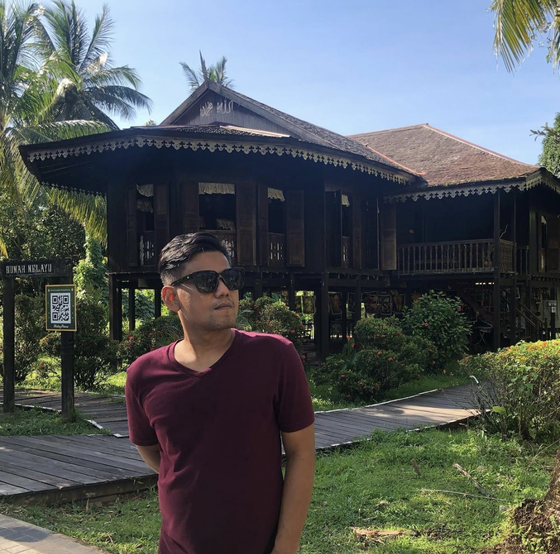 Covid-19: “Semua Adik Beradik Ada Dalam Sesi Itu,” – Bapa Azlan Typewriter Pergi Dijemput Illahi, Sempat ‘Video Call’ Saat Akhir
