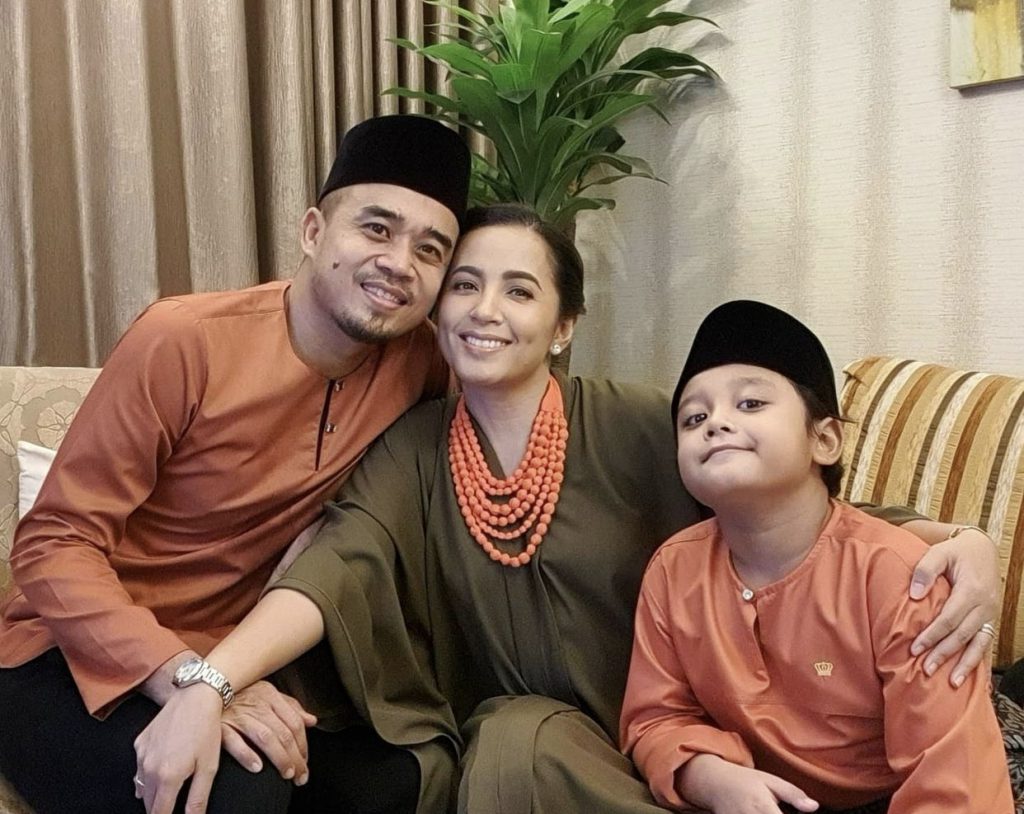 “Tahu Tak Dapat Tahan Rasa Mengantuk Bila Bulu Roma Meremang, Tandanya Saya Harus Berhenti Dan Tidur,” &#8211; Haiza Dedah ‘Habit’ Pelik