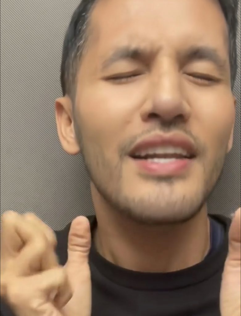 Aliff Syukri Janji Lagu Raya Bakal Jadi Halwa Telinga ‘Kegembiraan’, Bonda Rozita Setempek Beri Komen – “Benci Mak Tengok Ko Nyanyi, Sumbang…”
