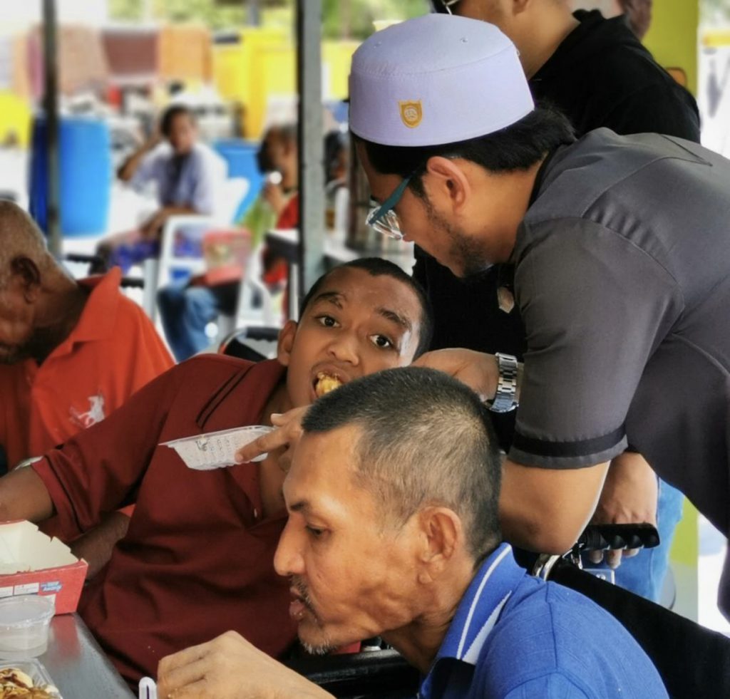 Putra Amaris Diuji Bila Staf Berhenti Dan Kiosk Jualan Dipecah Masuk! -“Pada Saya, Allah Nak Beri Yang Lebih Baik Selepas Ini.”