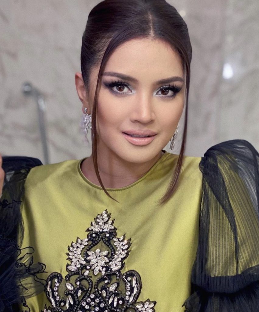 Fazura Respon Bila Nama Trending Nombor 1 Di Twitter – “Saya Ingat Ciapan Mengenai Lemang Yang Dimuatnaik Semalam Jadi Punca.”