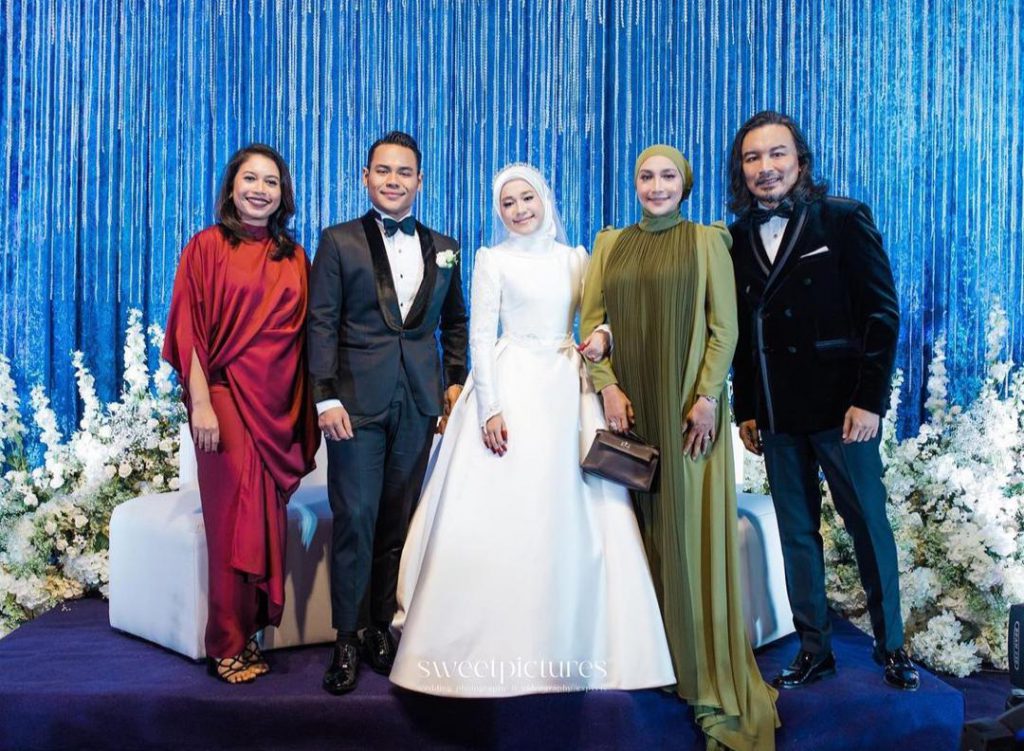 [GAMBAR] Ernie Zakri &#038; Syamel Langsung Majlis Resepsi, Kongsi Foto Indah Bersama Peminat