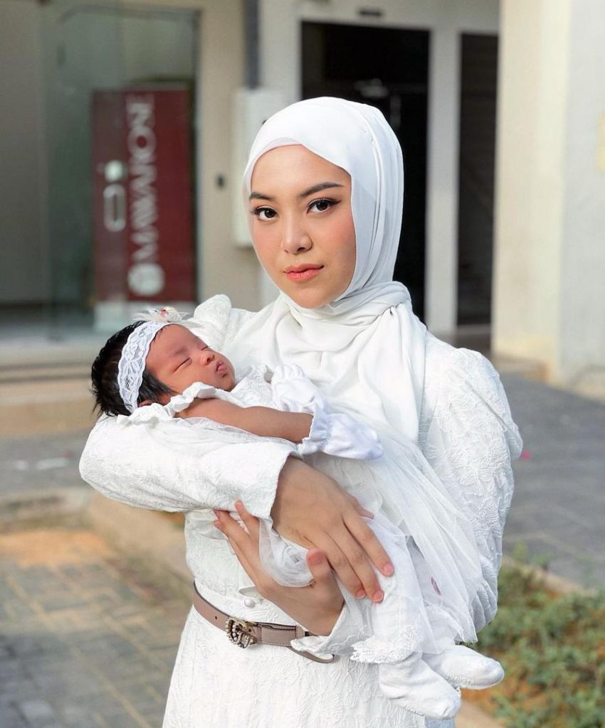 “First Time Hadiahkan Gelang Emas…,” – Buat Kejutan Istimewa Sempena Hari Jadi Ibu Mentua, Ramai Puji Cara Mawar Rashid