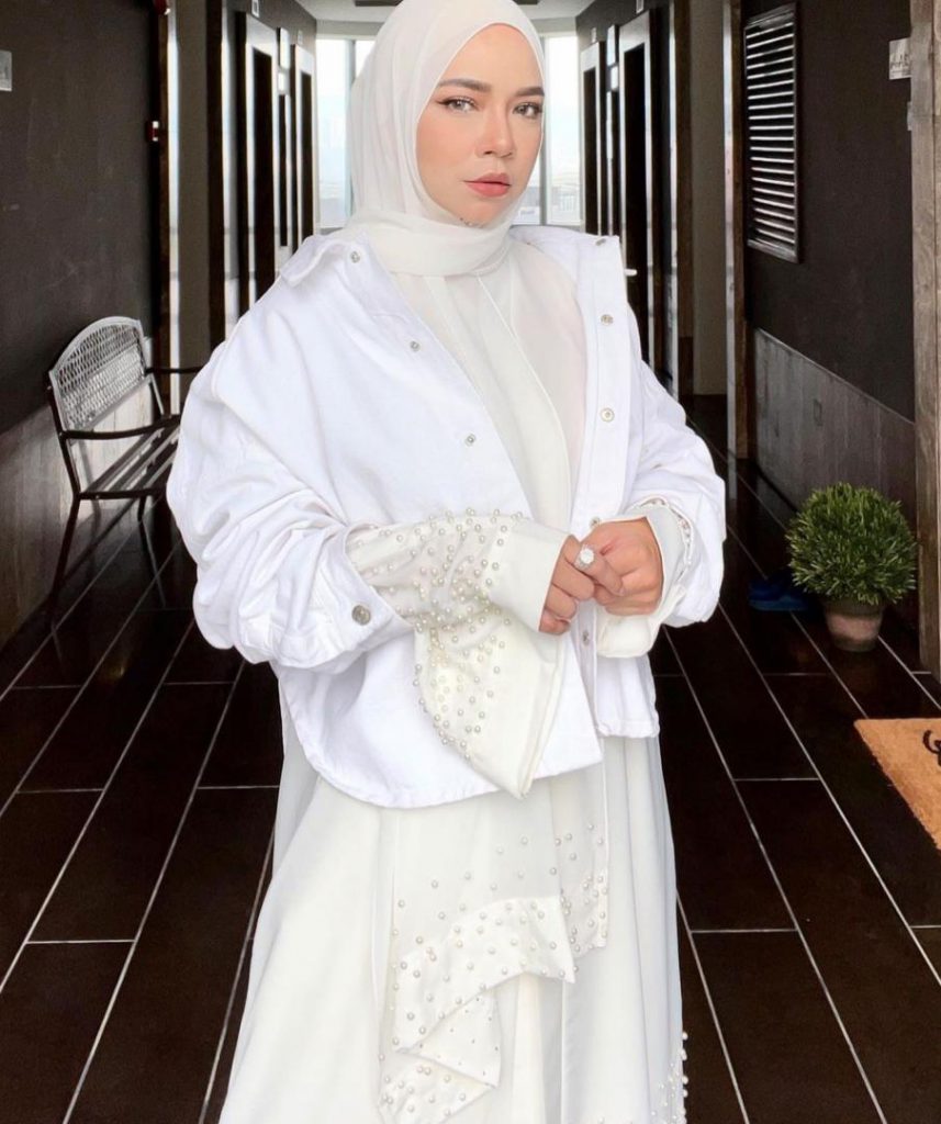 “Bersyukur Sangat Saya Tak Lagi Buta Jawi,” &#8211; Kongsi Pengalaman Khatam Quran, Nora Danish Teringat Arwah Bapa