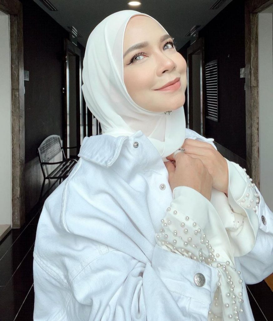 “Bersyukur Sangat Saya Tak Lagi Buta Jawi,” &#8211; Kongsi Pengalaman Khatam Quran, Nora Danish Teringat Arwah Bapa