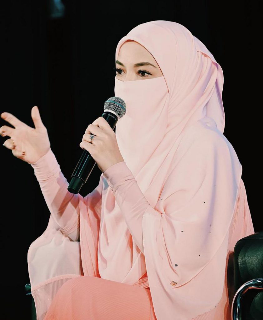 Terus Kuat! “Bukan Mudah Untuk Berkongsi&#8230;,” &#8211; Janna Nick Alami Gangguan Bipolar, Neelofa Beri Reaksi